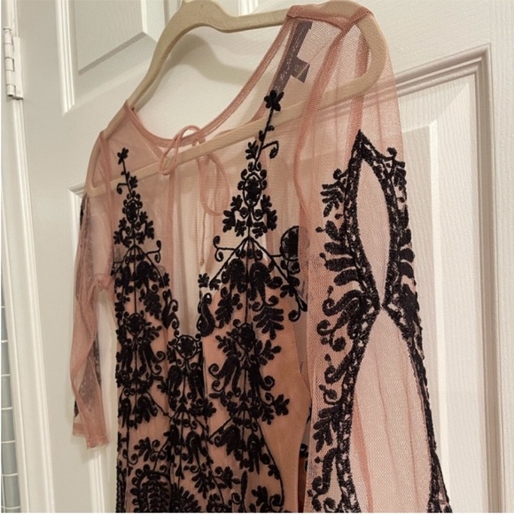 NWOT - For Love and Lemons 🍋 🖤 Black Mesh Illusion Detailed Dress - Picture 4 of 7
